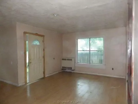 605 E 24th St, Bryan, TX 77803 photo 10