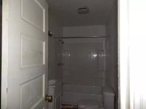 605 E 24th St, Bryan, TX 77803 photo 14