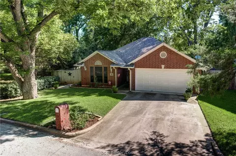 910 E 27th St, Bryan, TX 77803 photo 3
