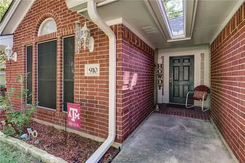910 E 27th St, Bryan, TX 77803 photo 4