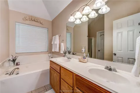 910 E 27th St, Bryan, TX 77803 photo 16