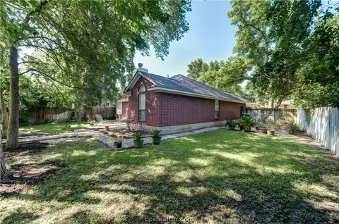 910 E 27th St, Bryan, TX 77803 photo 24