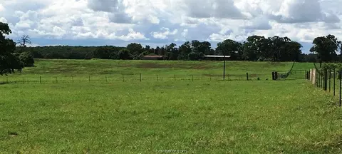 10322 Gourd Neck Rd, Franklin, TX 77856 photo 6