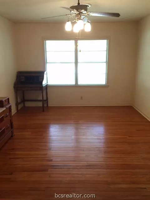 3907 Windowmere St, Bryan, TX 77802 photo 7