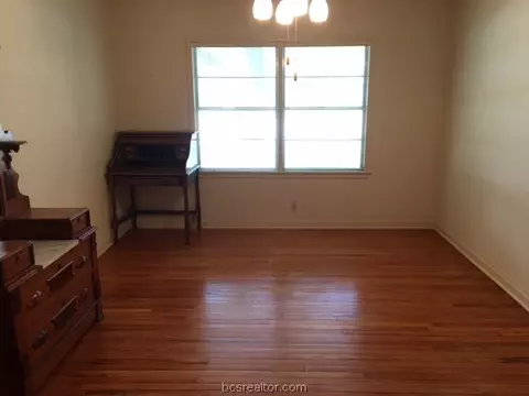 3907 Windowmere St, Bryan, TX 77802 photo 8