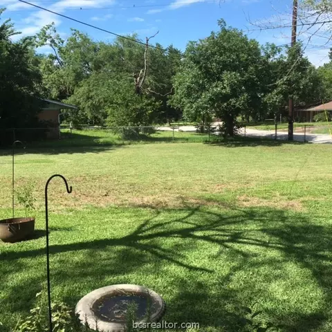 3907 Windowmere St, Bryan, TX 77802 photo 11