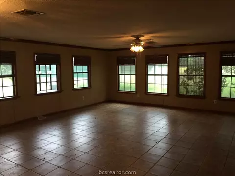3700 Old Hearne Rd, Bryan, TX 77803 photo 4