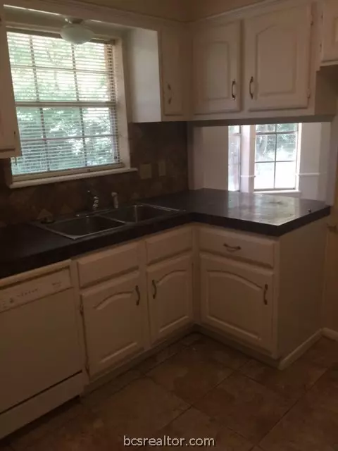 3205 Wilderness St, Bryan, TX 77807 photo 6