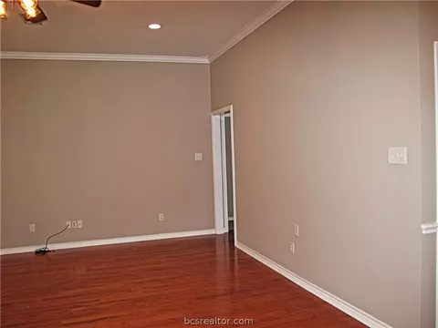 3909 Brighton Dr, Bryan, TX 77802 photo 8