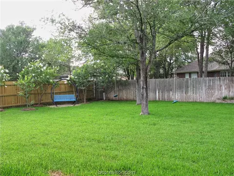 3909 Brighton Dr, Bryan, TX 77802 photo 29