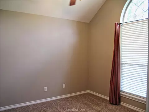3909 Brighton Dr, Bryan, TX 77802 photo 17