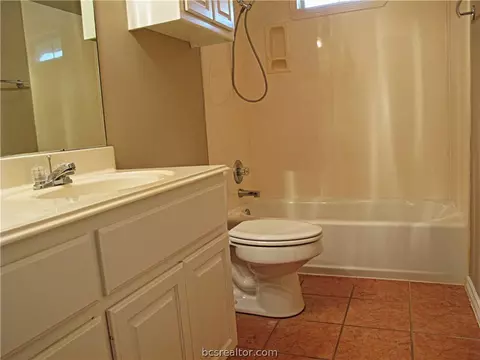 3909 Brighton Dr, Bryan, TX 77802 photo 15