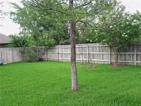 3909 Brighton Dr, Bryan, TX 77802 photo 30