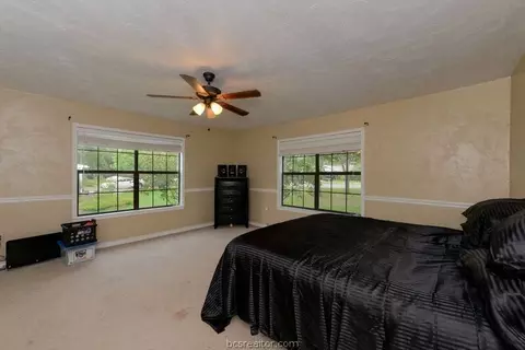 722 Garden Acres Blvd, Bryan, TX 77802 photo 6