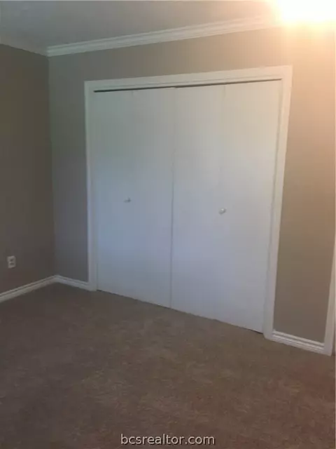 3923 Old Oaks Drive 17, Bryan, TX 77802 photo 16