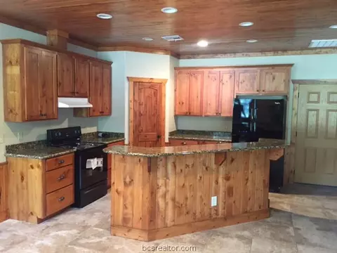 9845 Weedon Loop, Bryan, TX 77808 photo 3