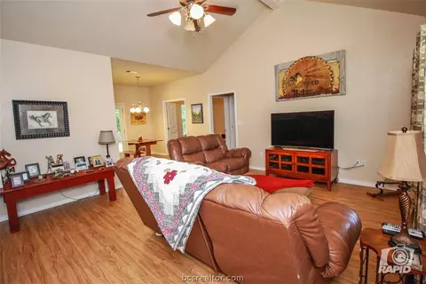 12994 Jackrabbit Ln, Bryan, TX 77808 photo 4