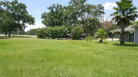 6416 Peyton Rd, Bryan, TX 77807 photo 4
