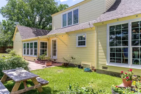 502 Brookside Dr E, Bryan, TX 77801 photo 29