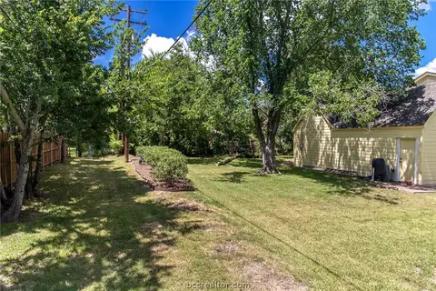 502 Brookside Dr E, Bryan, TX 77801 photo 30