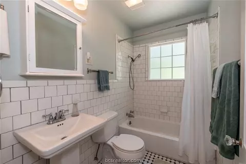 502 Brookside Dr E, Bryan, TX 77801 photo 19