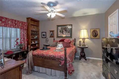 2907 Braeburn St, Bryan, TX 77802 photo 4