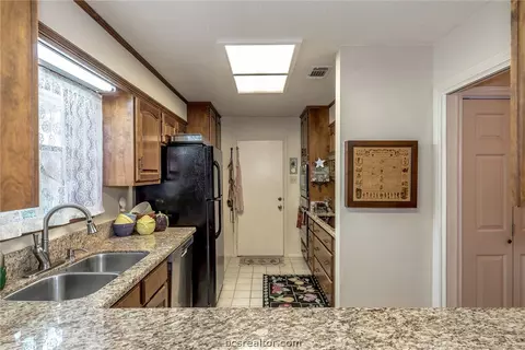 2907 Braeburn St, Bryan, TX 77802 photo 6