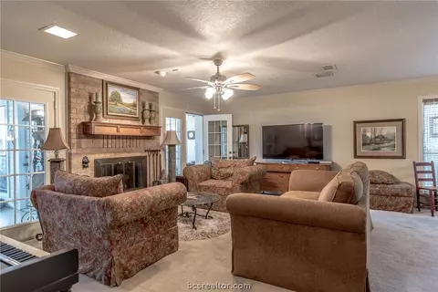 2907 Braeburn St, Bryan, TX 77802 photo 9