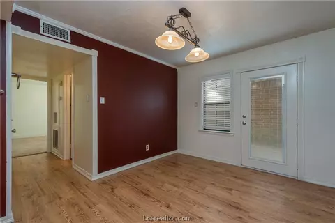913 Navidad St, Bryan, TX 77801 photo 5