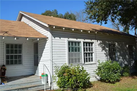 106 E Farish, Rosebud, TX 76570 photo 2