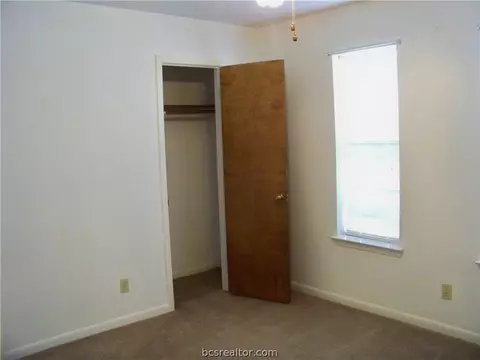 4308 Meadowbrook, Bryan, TX 77802 photo 9