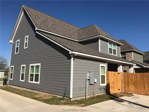111 Ehlinger Dr, Bryan, TX 77801 photo 3