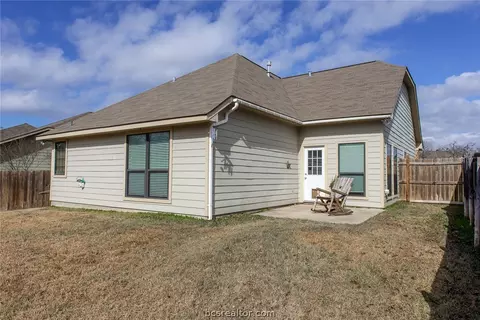 2013 Mountain Wind Loop, Bryan, TX 77807 photo 18