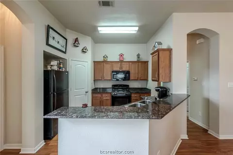 2013 Mountain Wind Loop, Bryan, TX 77807 photo 9