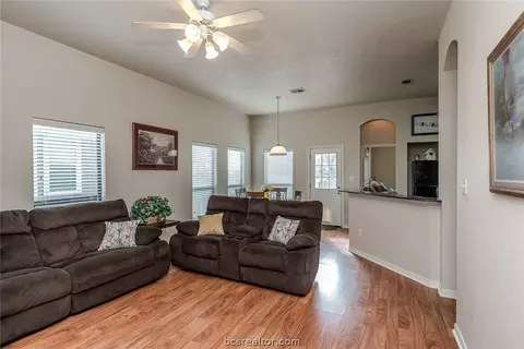 2013 Mountain Wind Loop, Bryan, TX 77807 photo 7