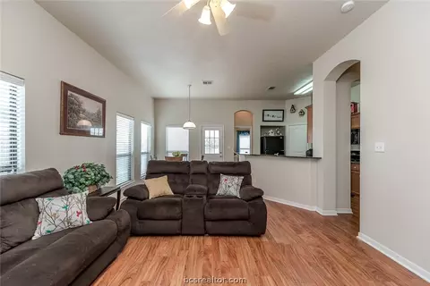 2013 Mountain Wind Loop, Bryan, TX 77807 photo 8