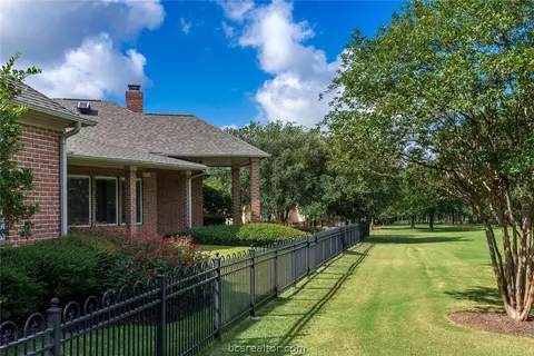 4303 Willowick Dr, Bryan, TX 77802 photo 25