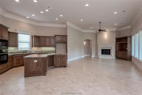 4303 Willowick Dr, Bryan, TX 77802 photo 5