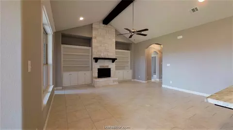3063 Embers Loop, Bryan, TX 77808 photo 4