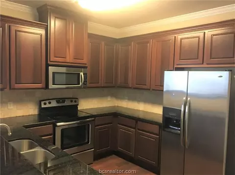4300 Culpepper Dr, Bryan, TX 77801 photo 4