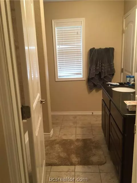 4300 Culpepper Dr, Bryan, TX 77801 photo 8