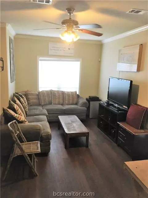 4300 Culpepper Dr, Bryan, TX 77801 photo 2