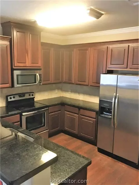 4300 Culpepper Dr, Bryan, TX 77801 photo 3