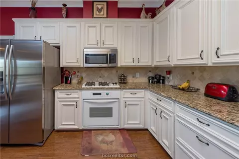3928 Park Hurst, Bryan, TX 77802 photo 12