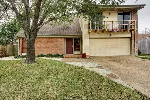 2910 Camelot Dr, Bryan, TX 77802 photo 1