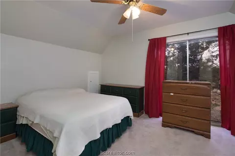 2910 Camelot Dr, Bryan, TX 77802 photo 12