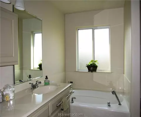 5310 Draycott Ct, Bryan, TX 77802 photo 10