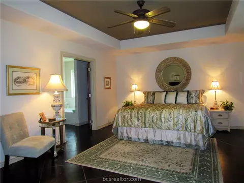 5310 Draycott Ct, Bryan, TX 77802 photo 9