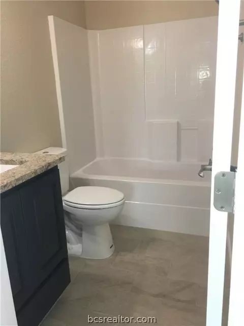 202 Tee Dr, Bryan, TX 77801 photo 18