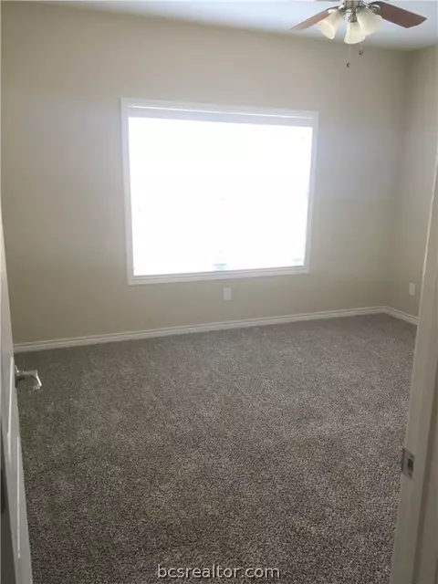 202 Tee Dr, Bryan, TX 77801 photo 5